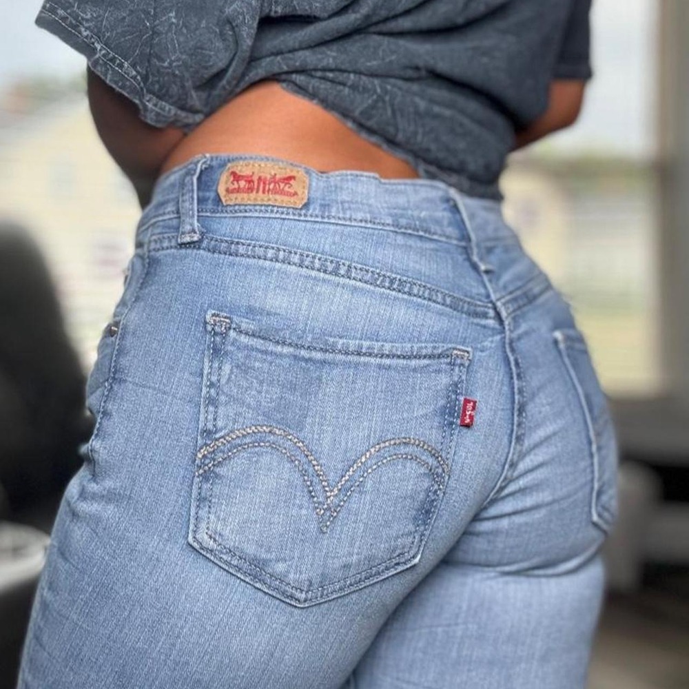 Levi's 524 Too Super Low skinny jeans in a classic light wash denim